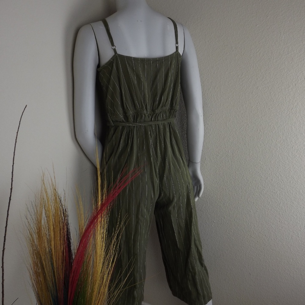Beautiful Forest Green Crew Neck Jumpsuit - Picture 7 of 7